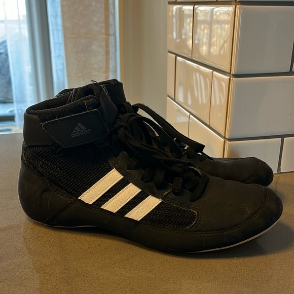 Adidas HVC 2 Men’s Wrestling Shoes - Picture 2 of 6